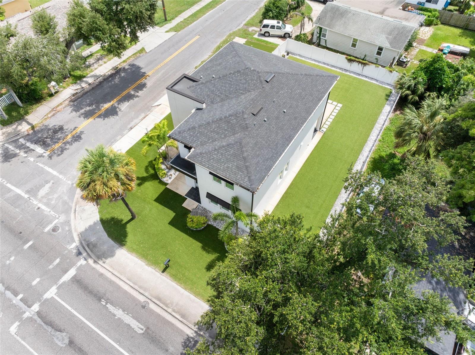 902 W SLIGH AVE — photo 52