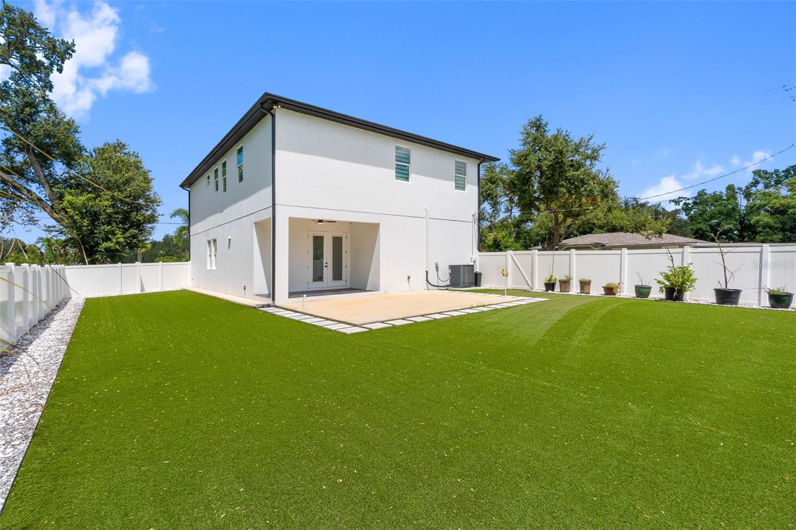 902 W SLIGH AVE — photo 42