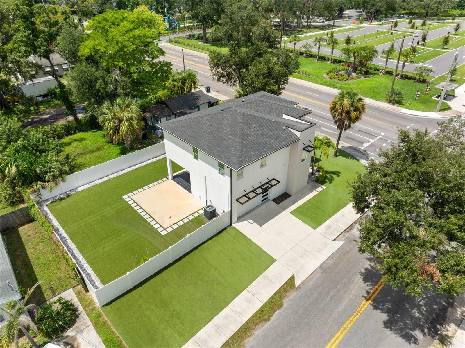 902 W SLIGH AVE — photo 54