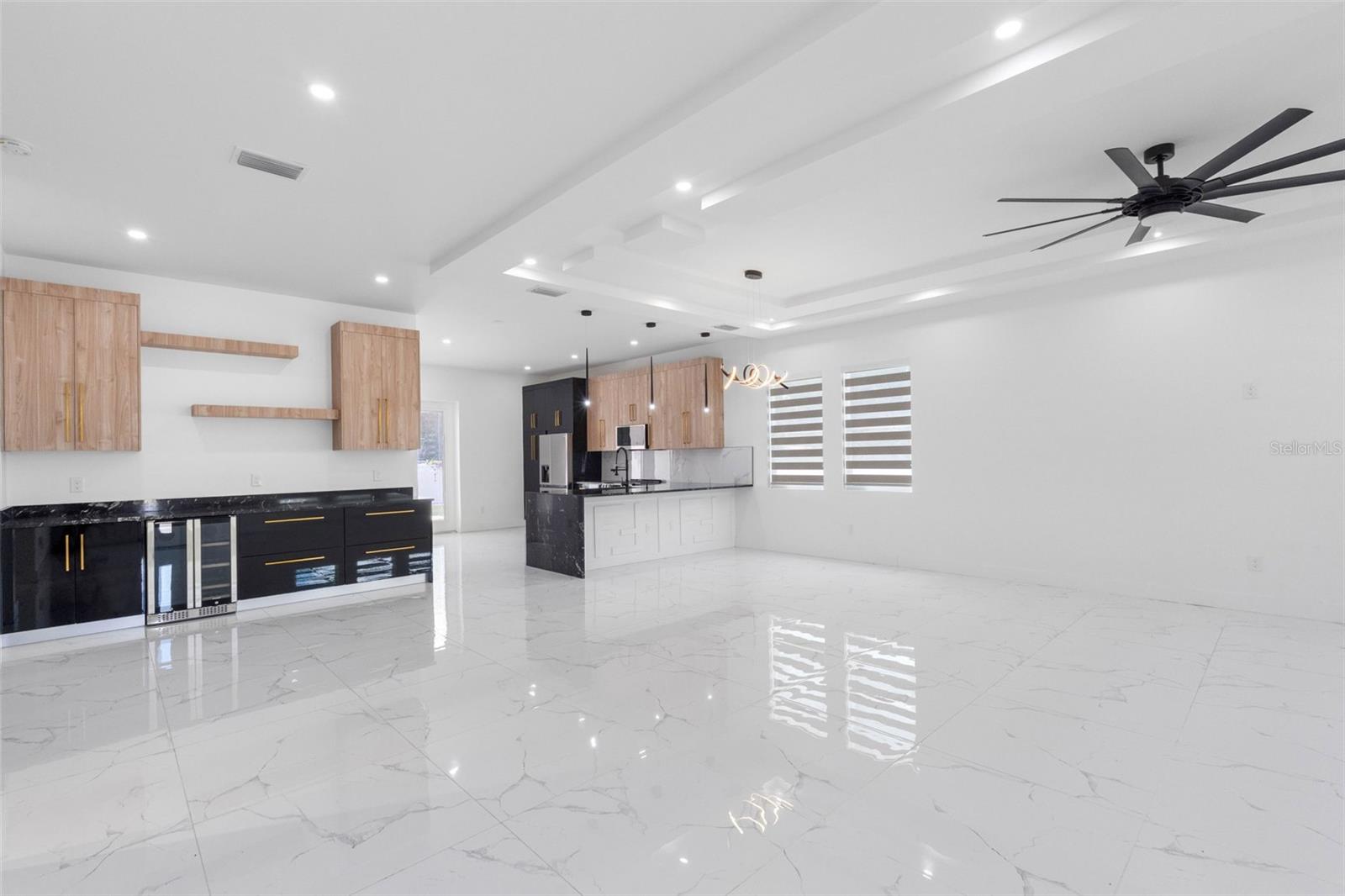 902 W SLIGH AVE — photo 12