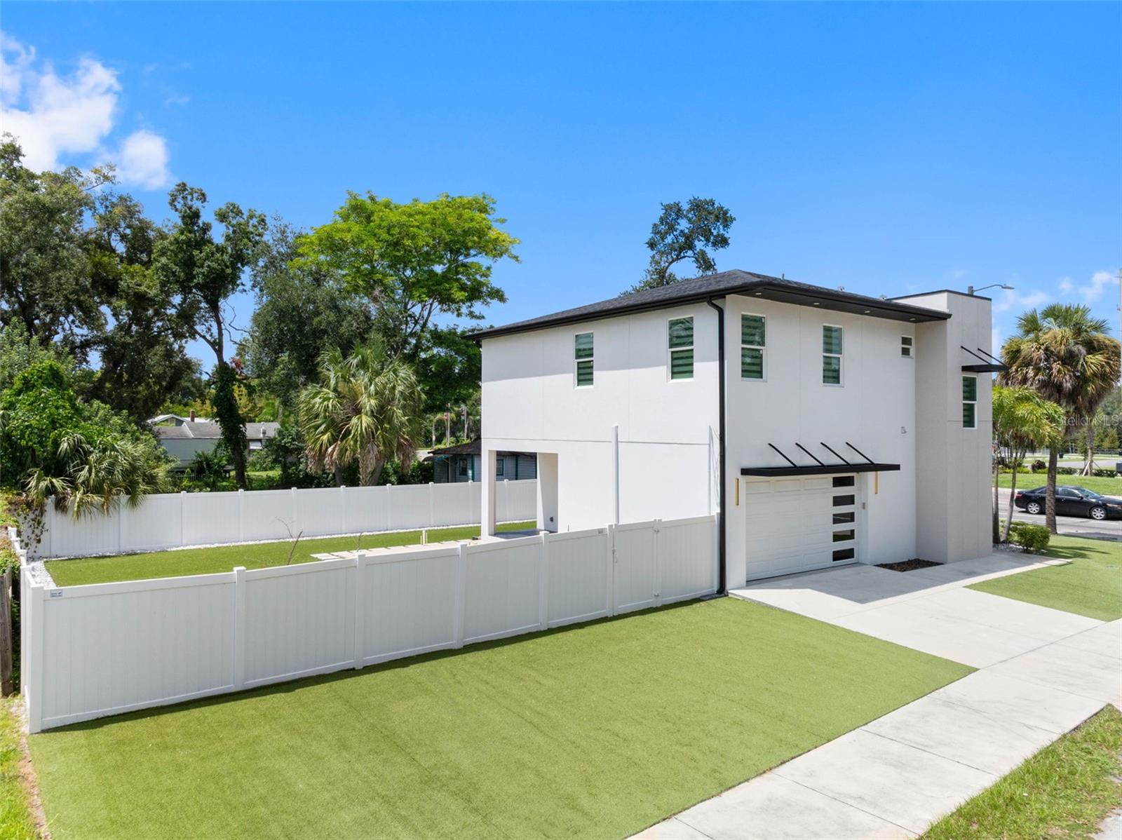 902 W SLIGH AVE — photo 44