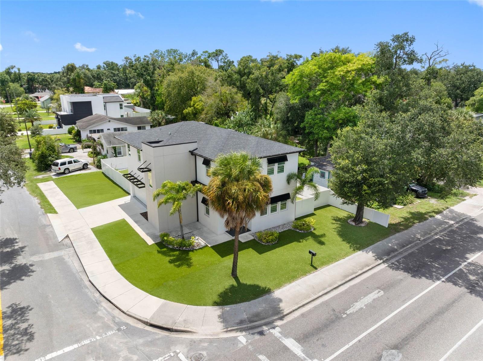 902 W SLIGH AVE — photo 56