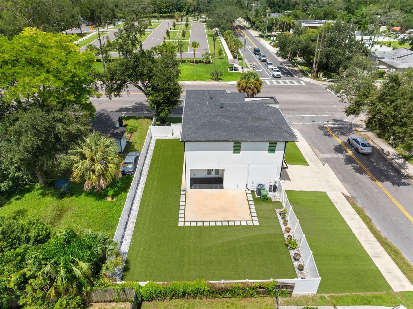 902 W SLIGH AVE — photo 55