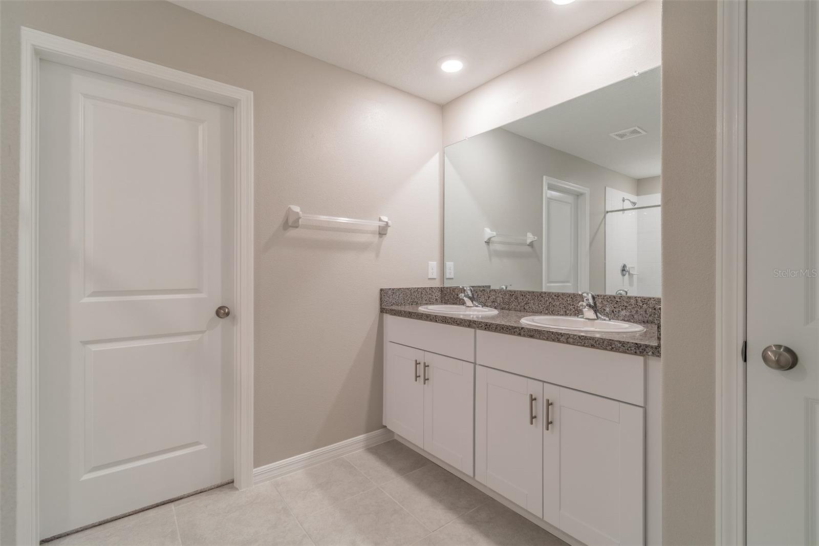 5064 WHITE CHICORY DR — photo 23