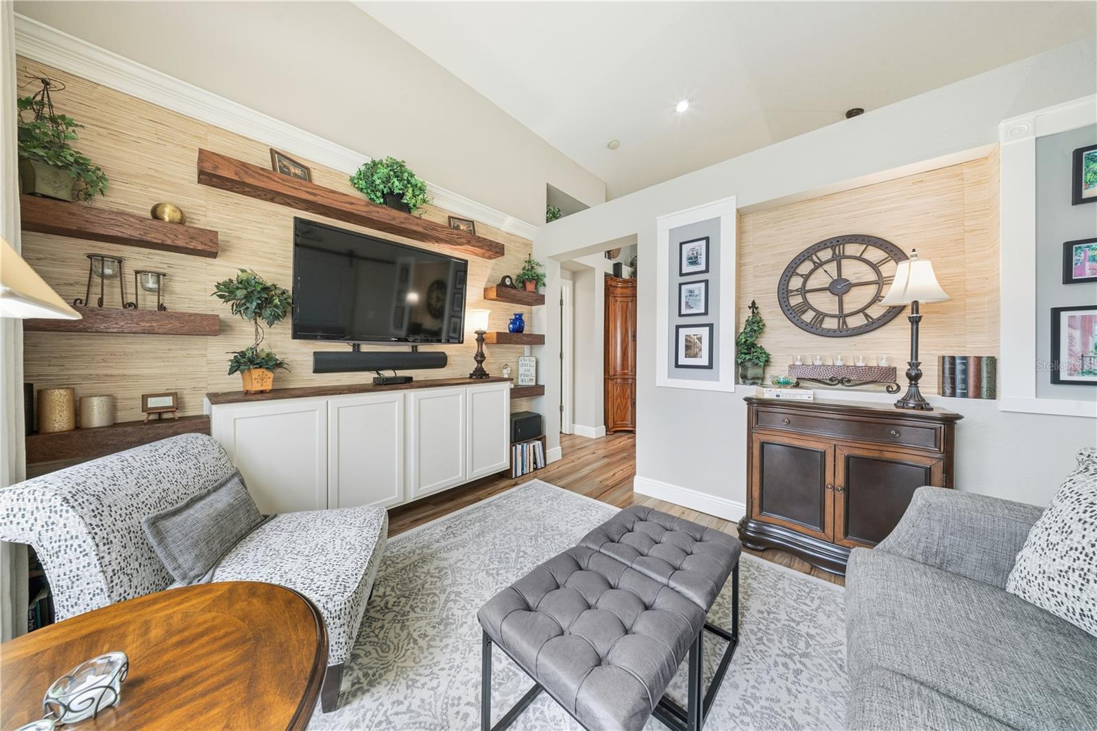 2530 ARROWPOINTE DR — photo 17