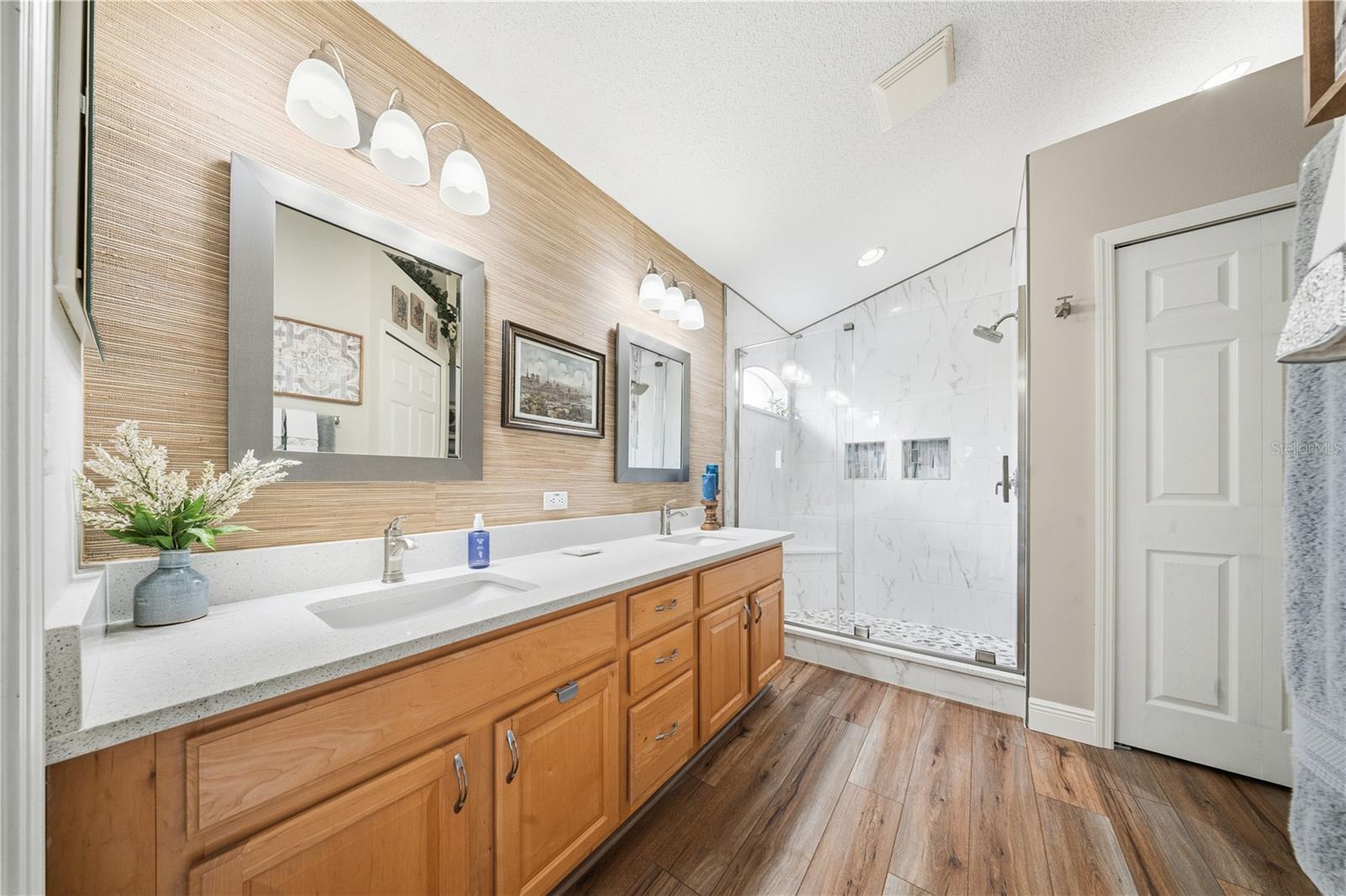 2530 ARROWPOINTE DR — photo 16