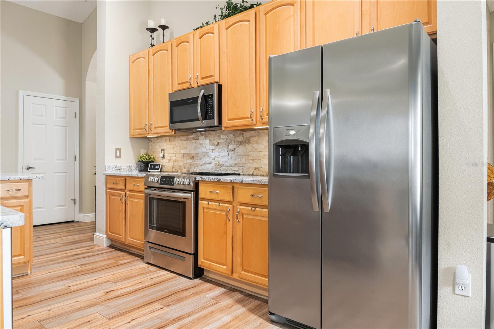 2530 ARROWPOINTE DR — photo 10