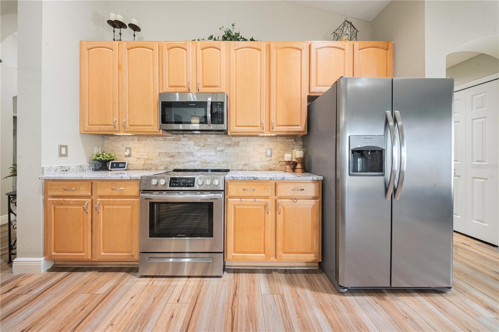 2530 ARROWPOINTE DR — photo 9
