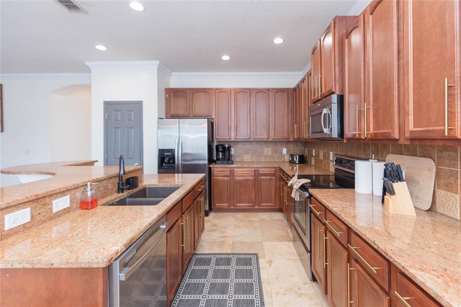 4433 FIELDVIEW CIR — photo 10