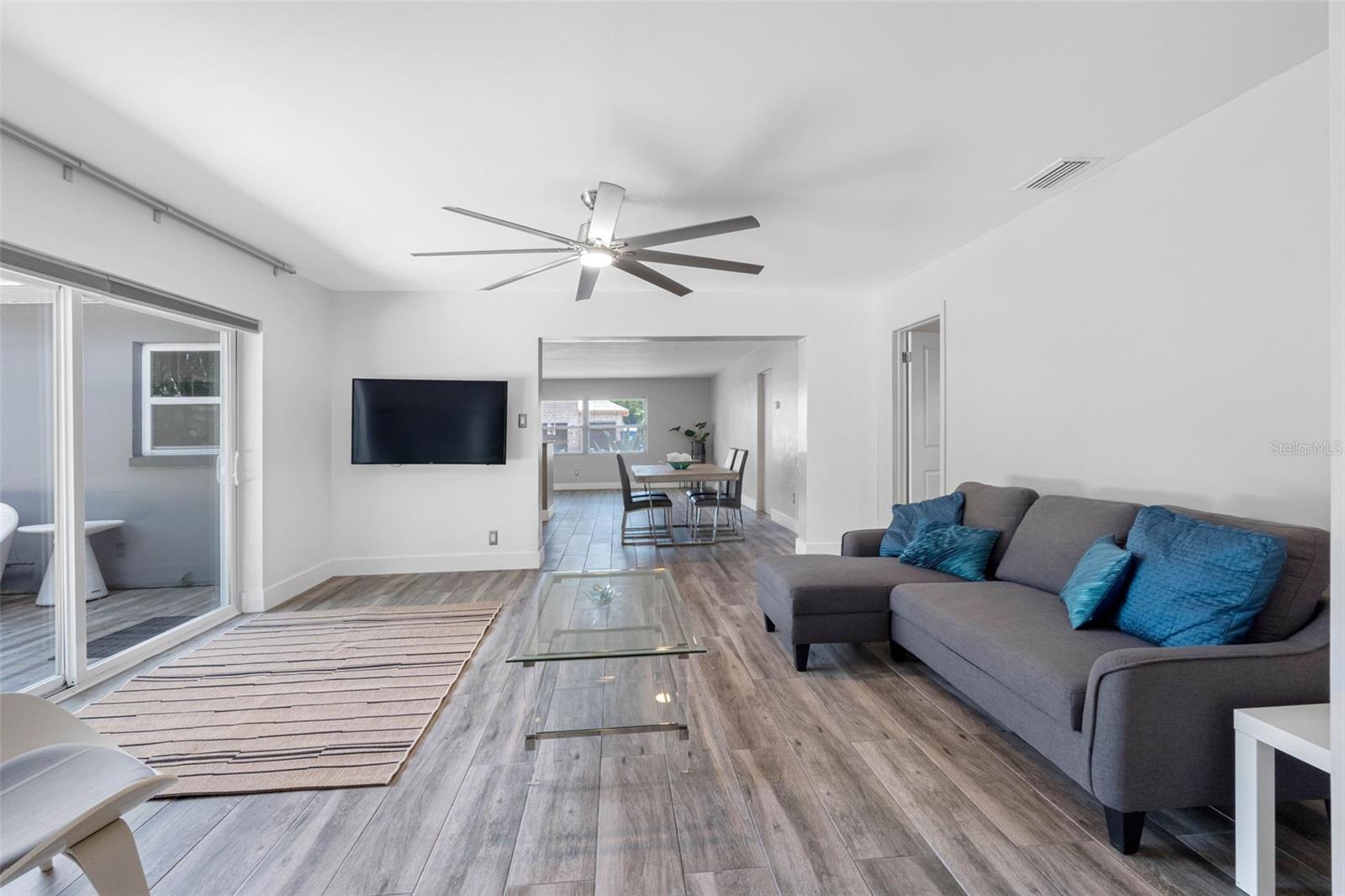 439 CAPRI WAY NE — photo 14