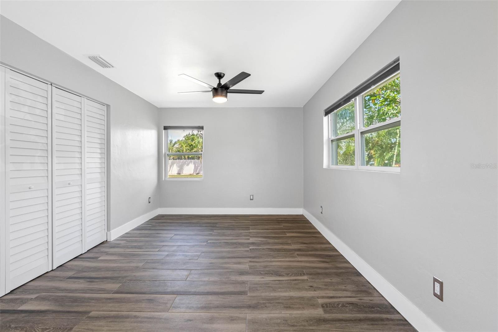 439 CAPRI WAY NE — photo 20