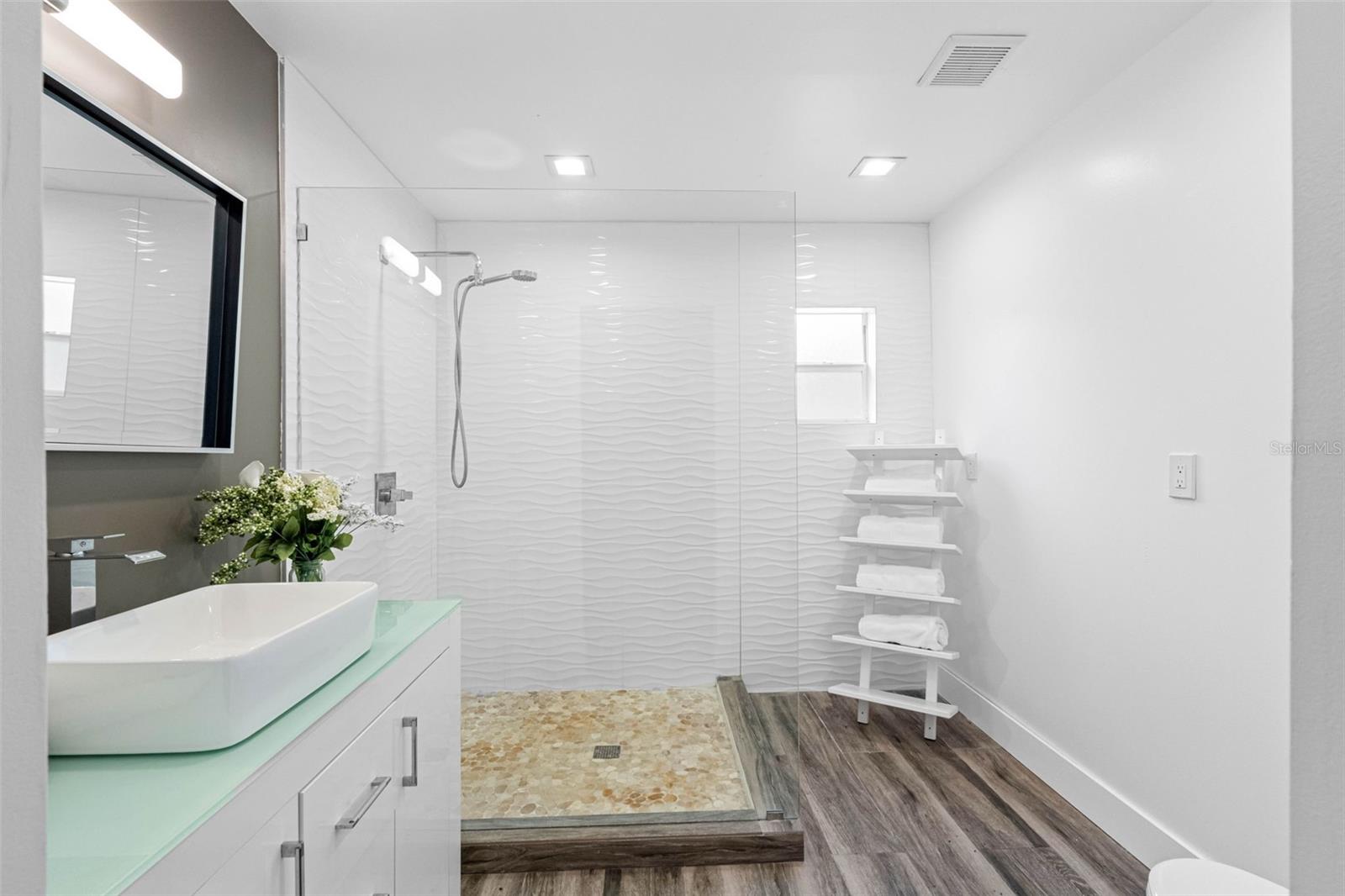 439 CAPRI WAY NE — photo 18