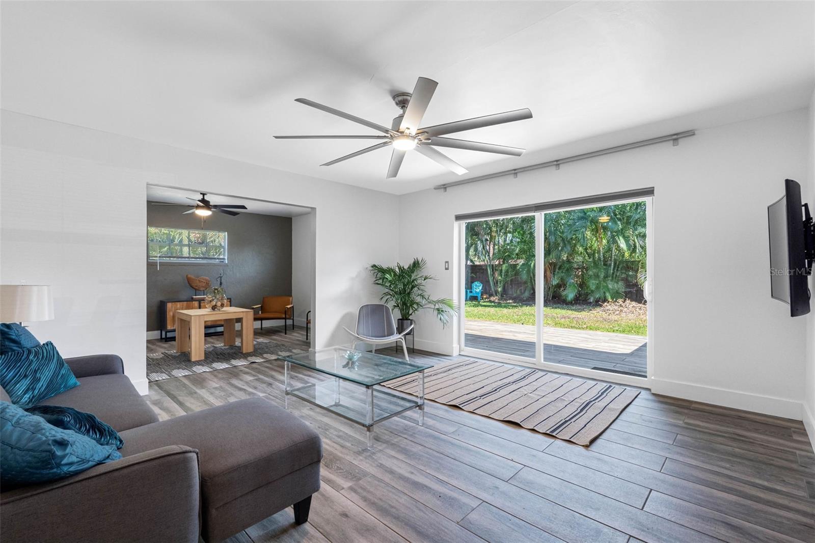 439 CAPRI WAY NE — photo 11
