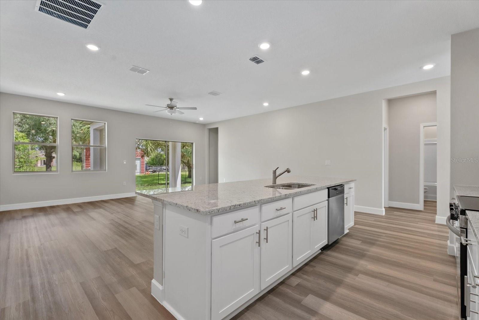 5779 N CRANBERRY BLVD — photo 23
