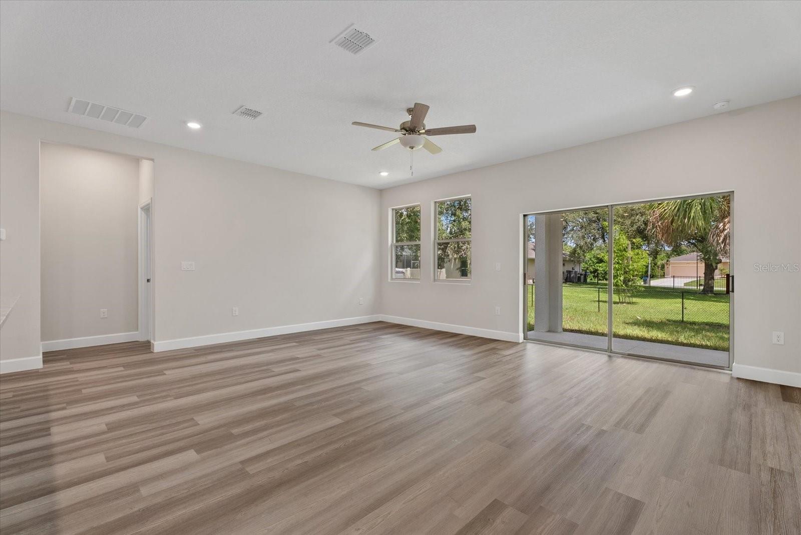 5779 N CRANBERRY BLVD — photo 34