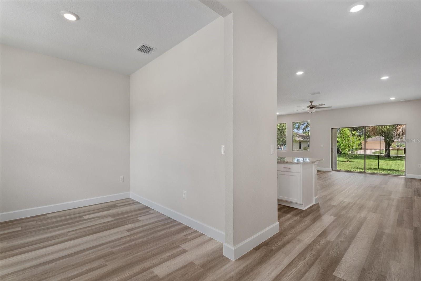 5779 N CRANBERRY BLVD — photo 12