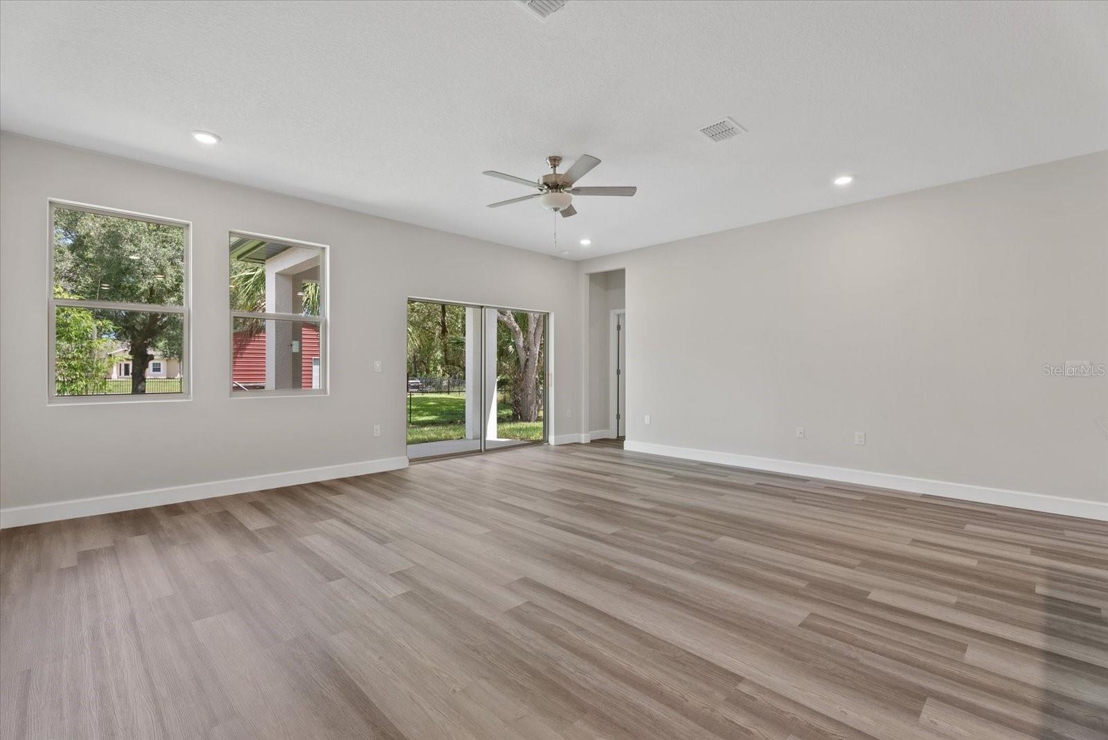 5779 N CRANBERRY BLVD — photo 29