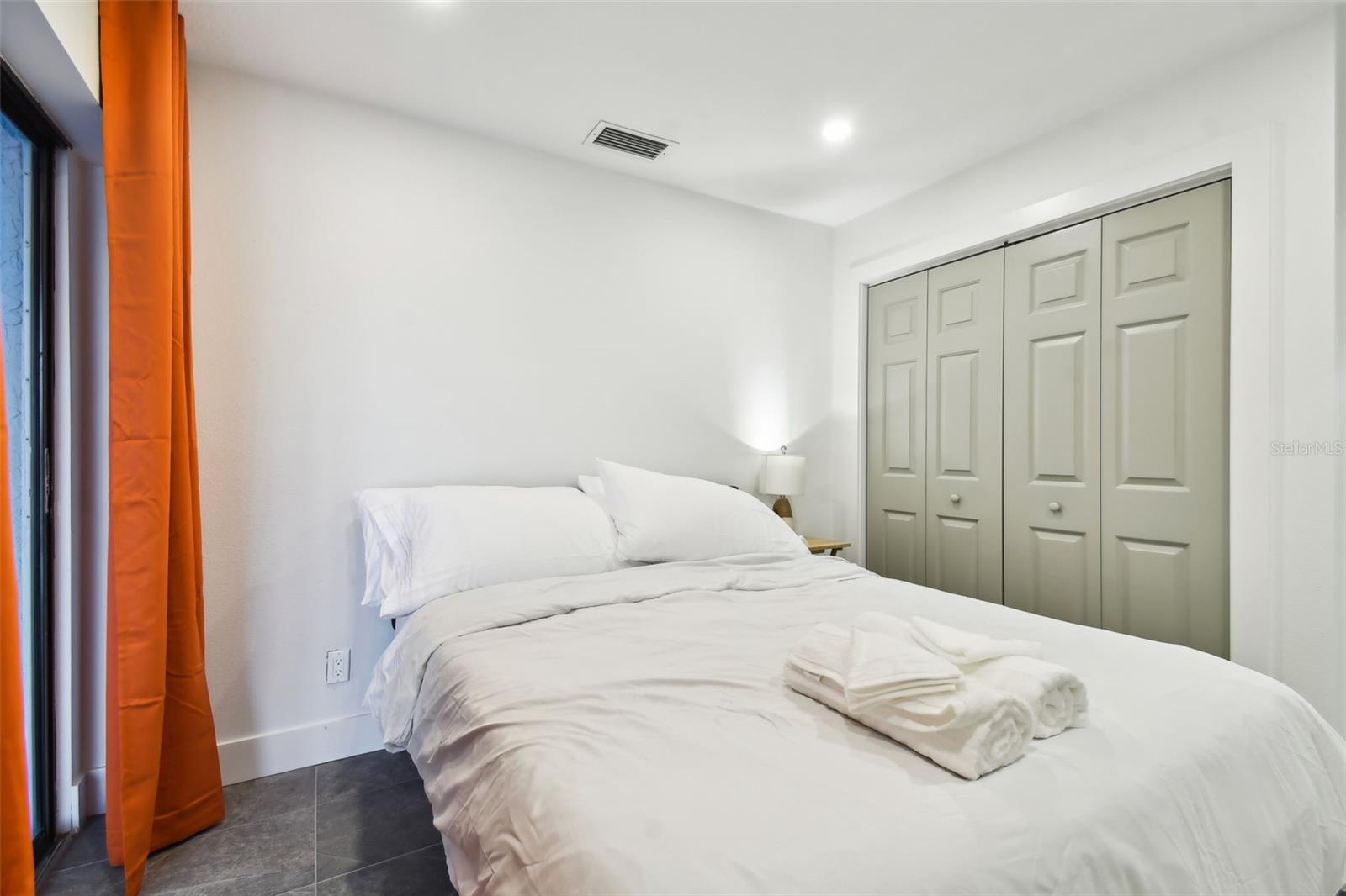 919 CHIPAWAY DR — photo 38