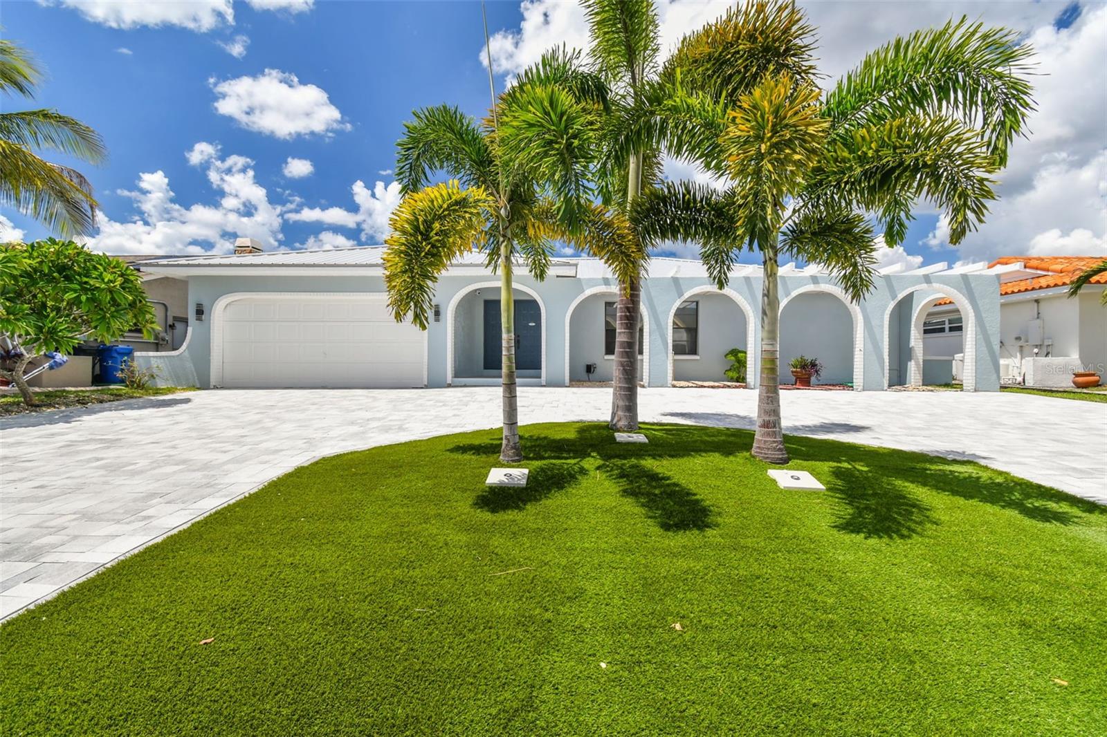 919 CHIPAWAY DR — photo 4