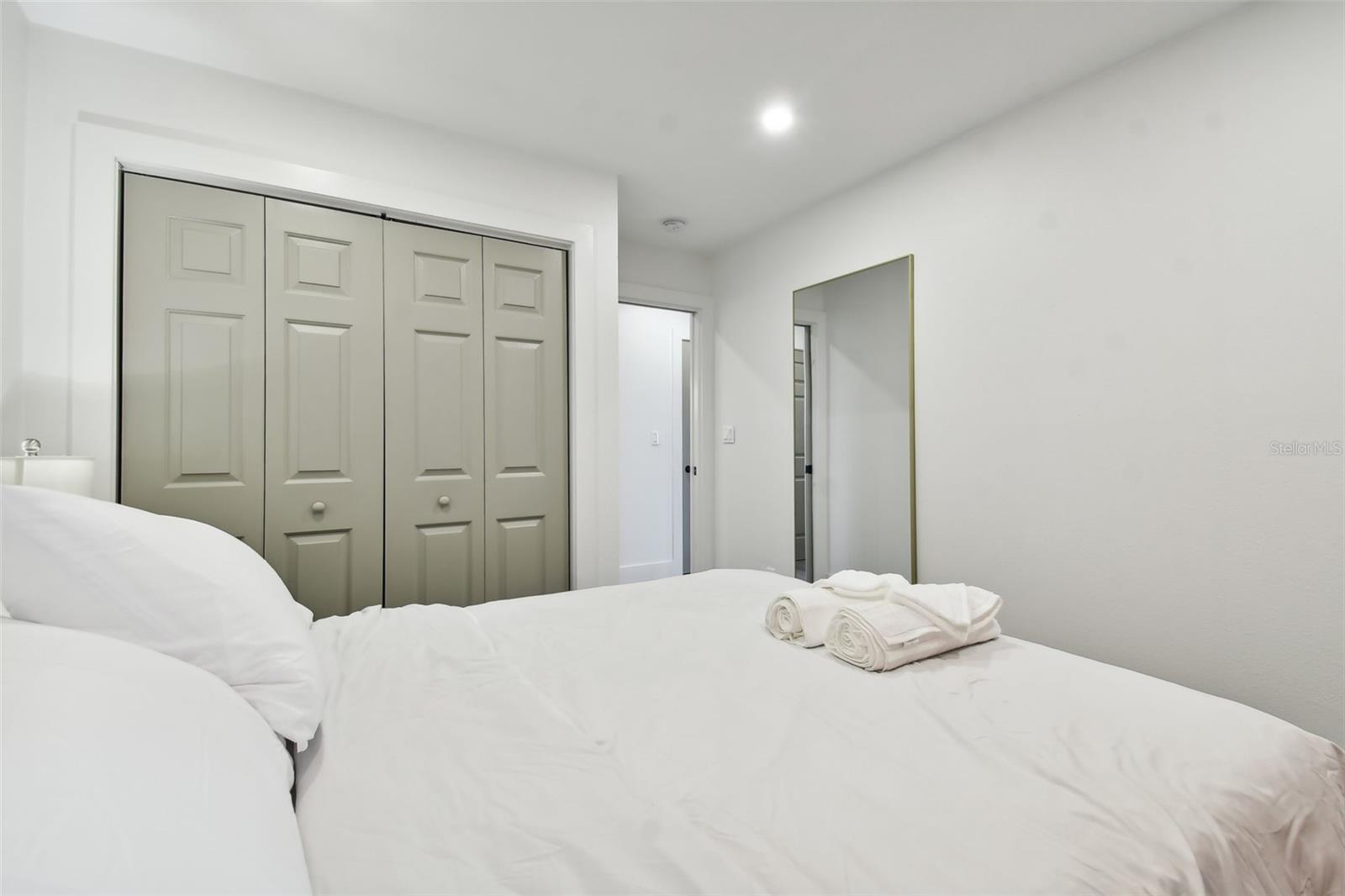 919 CHIPAWAY DR — photo 39