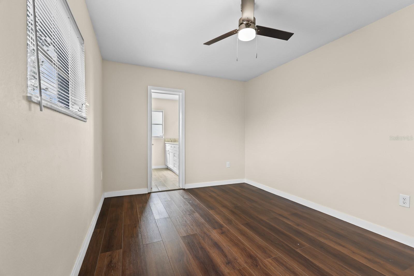 702 DESERT HILLS WAY — photo 16