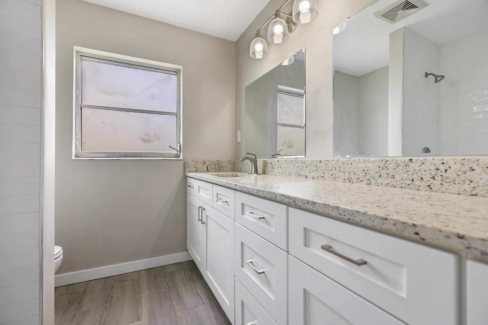 702 DESERT HILLS WAY — photo 5