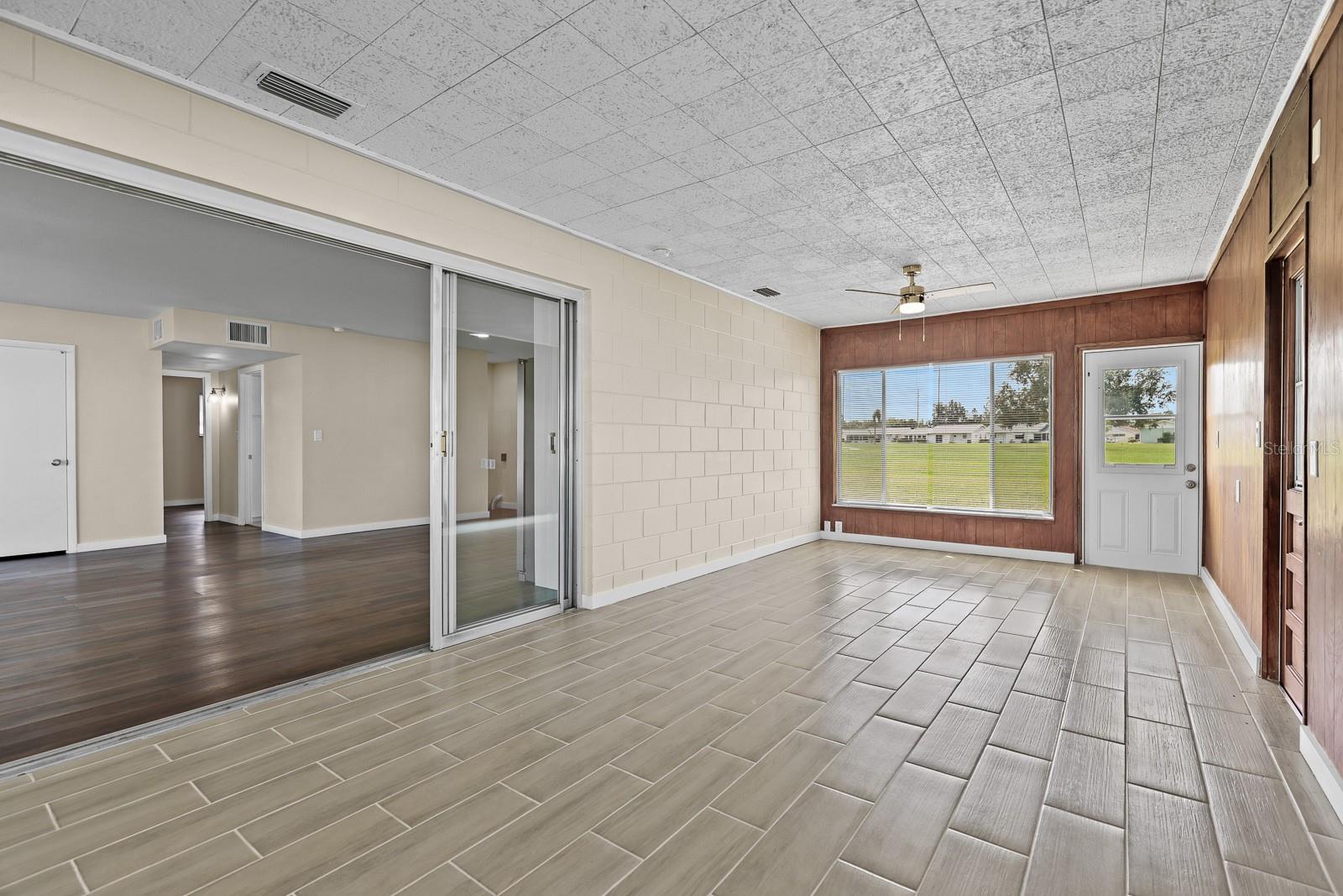 702 DESERT HILLS WAY — photo 13