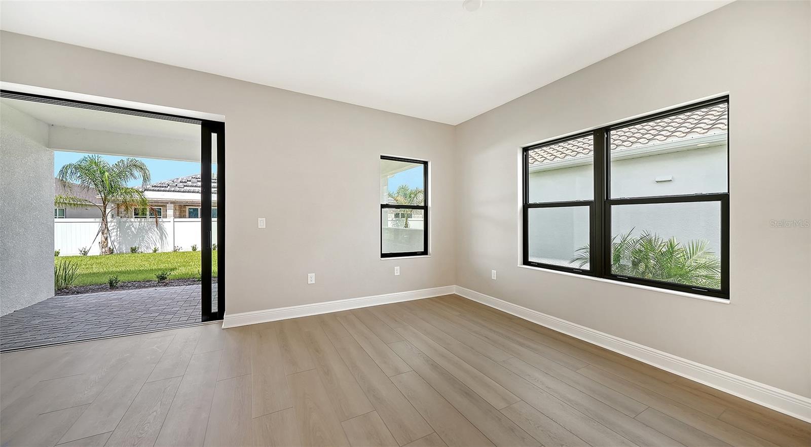 8071 ANTHIRIUM LOOP — photo 15