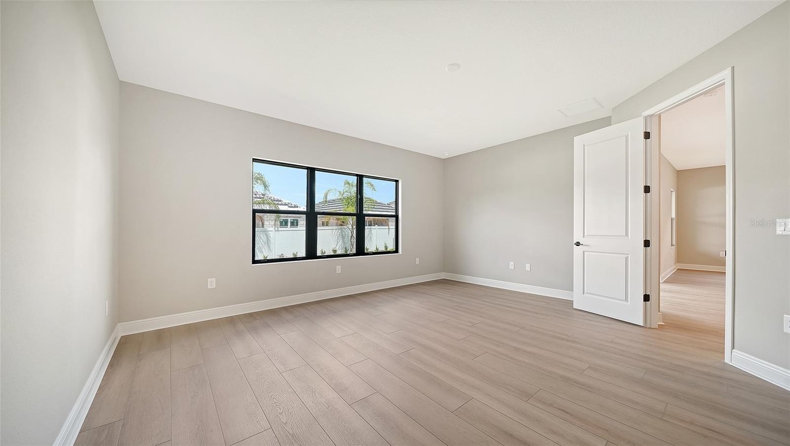 8071 ANTHIRIUM LOOP — photo 25