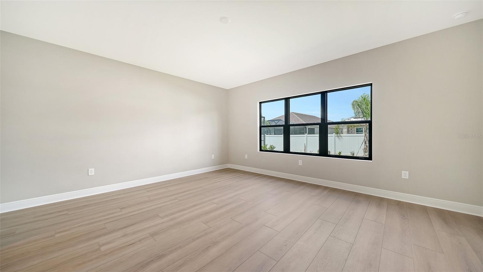 8071 ANTHIRIUM LOOP — photo 20