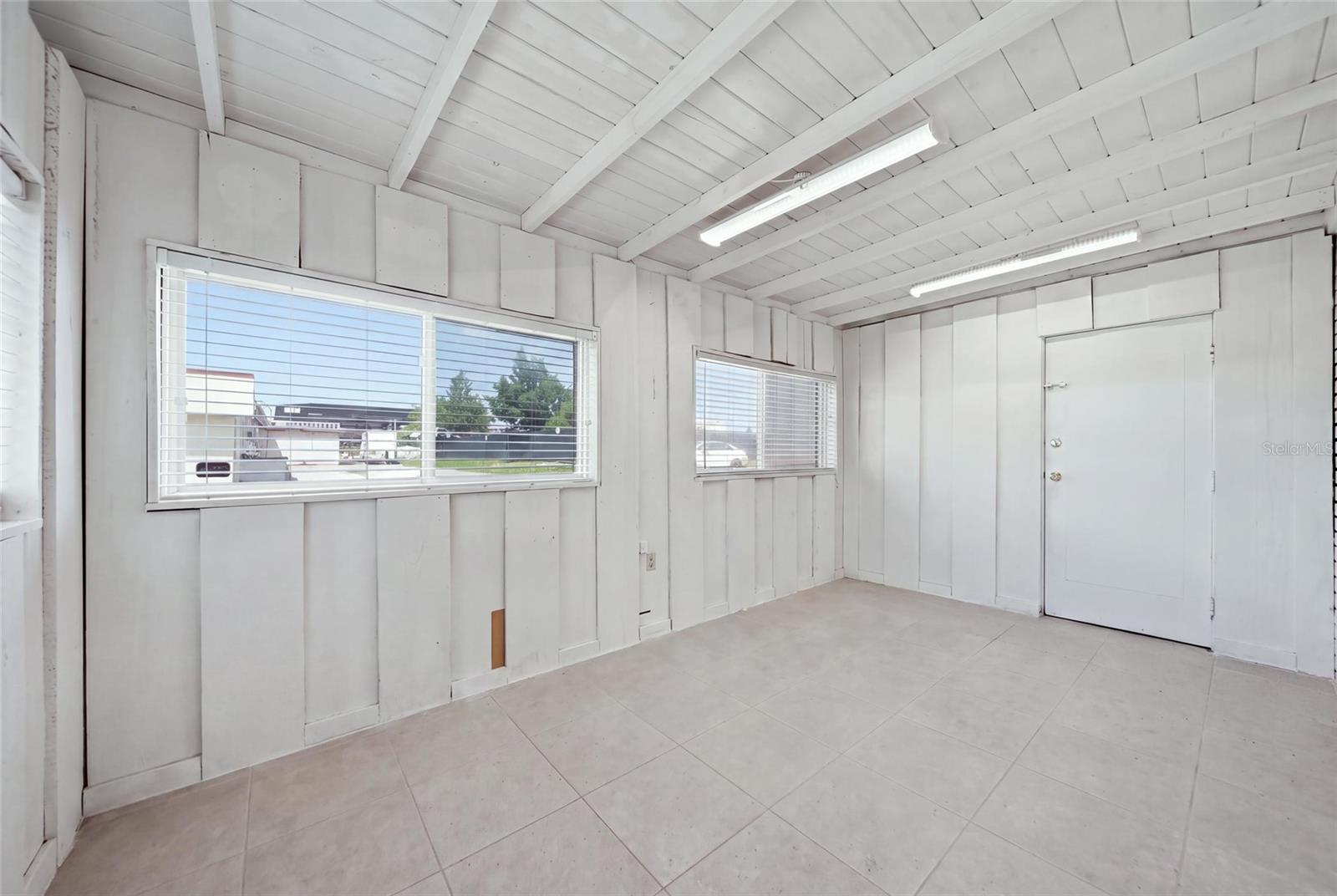 4539 MILE STRETCH DR — photo 8