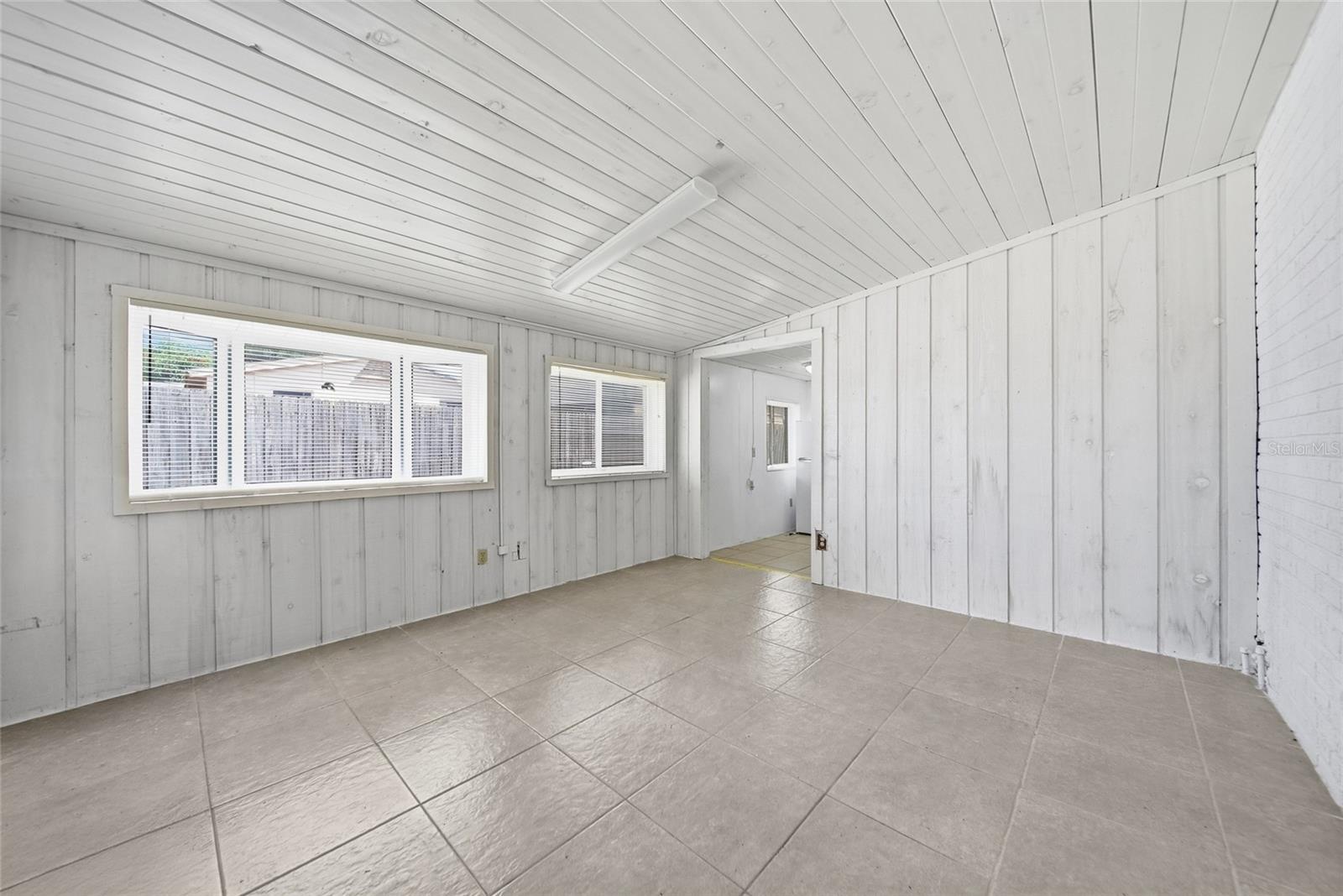 4539 MILE STRETCH DR — photo 7