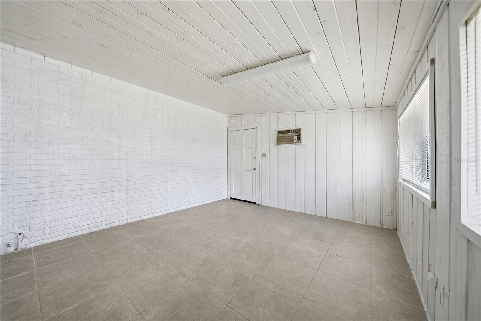 4539 MILE STRETCH DR — photo 17