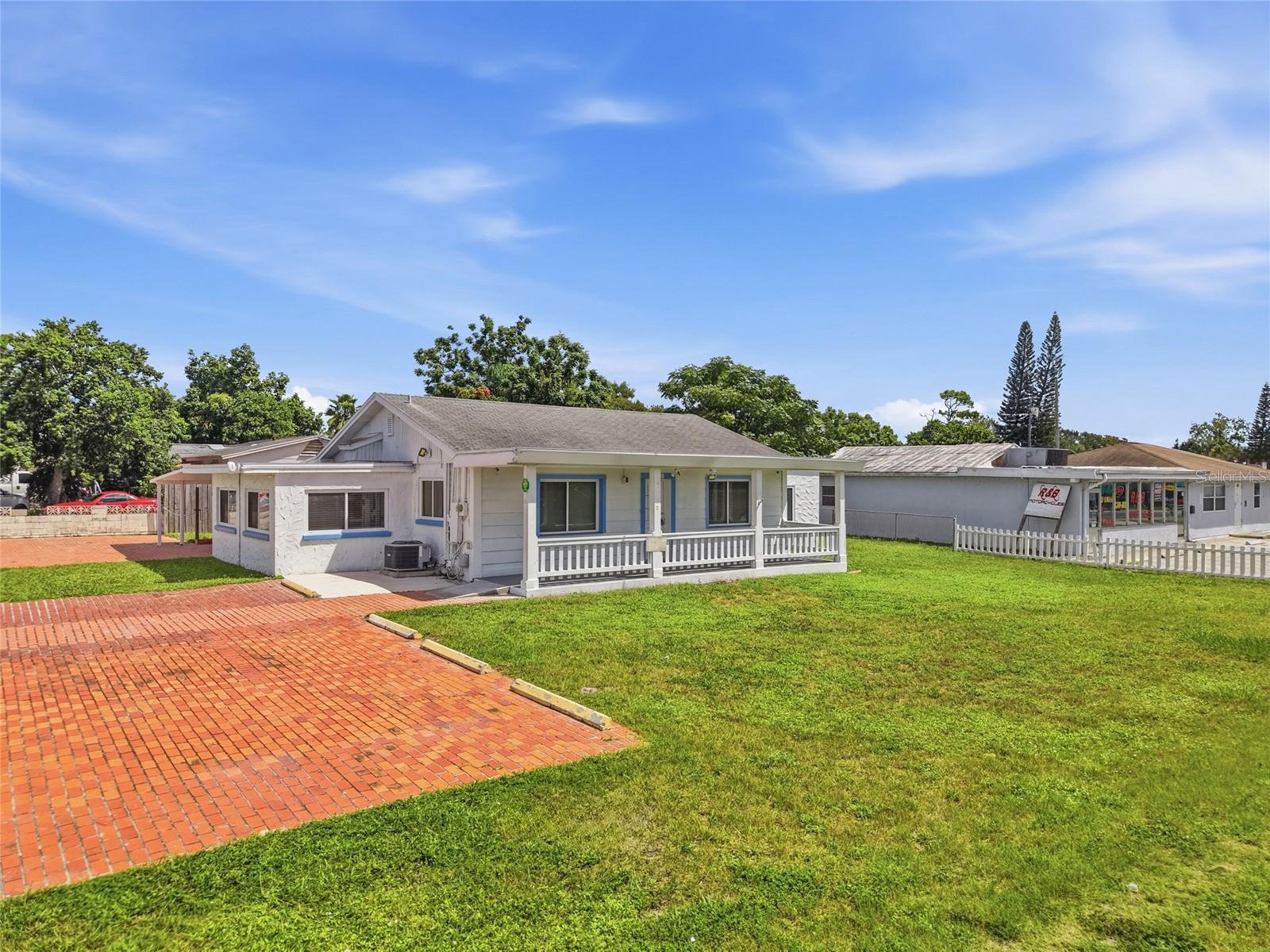 4539 MILE STRETCH DR — photo 22