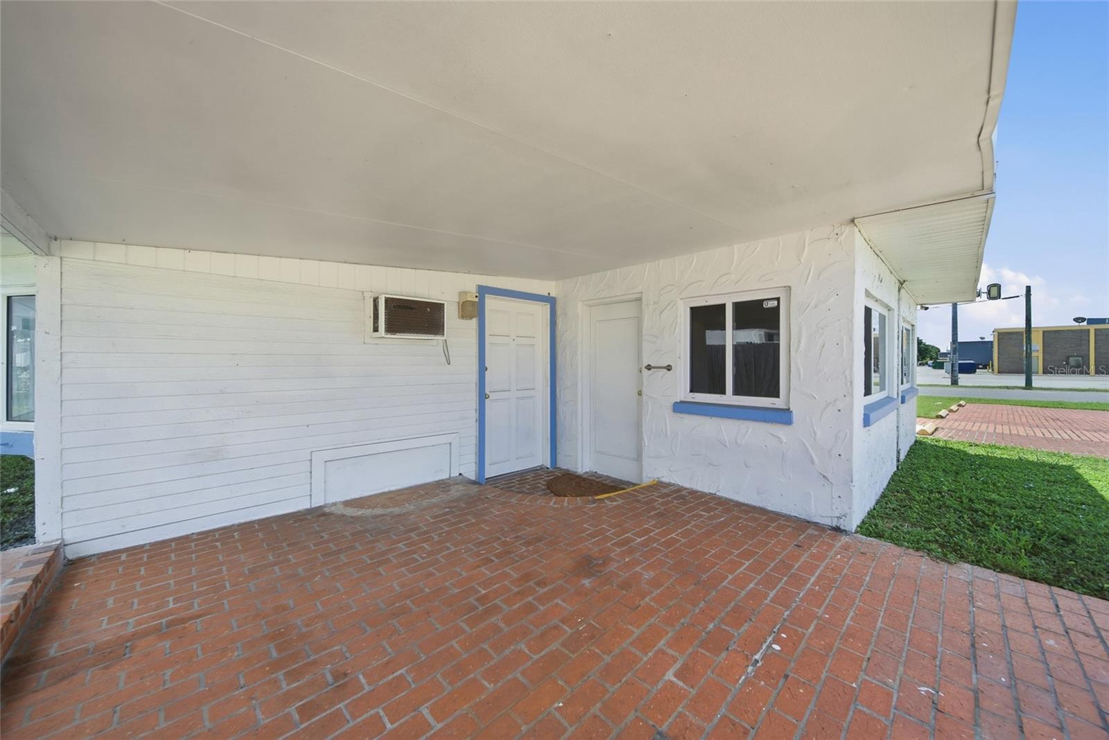4539 MILE STRETCH DR — photo 24