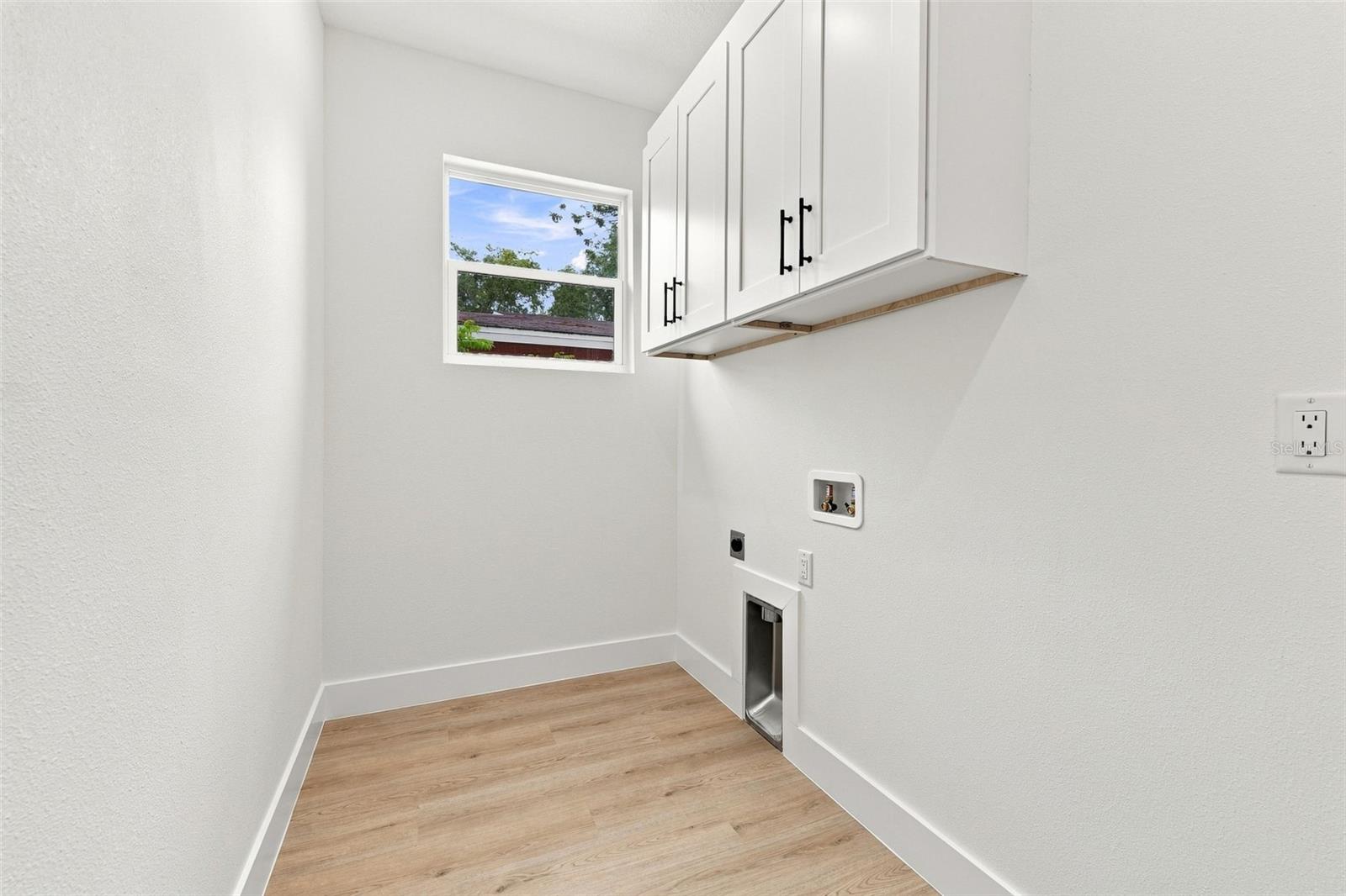 3008 E OSBORNE AVE — photo 21