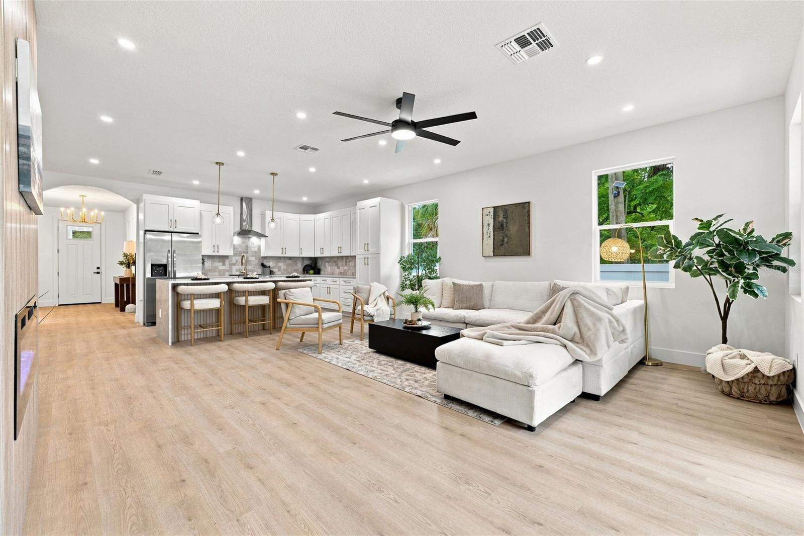 3008 E OSBORNE AVE — photo 11