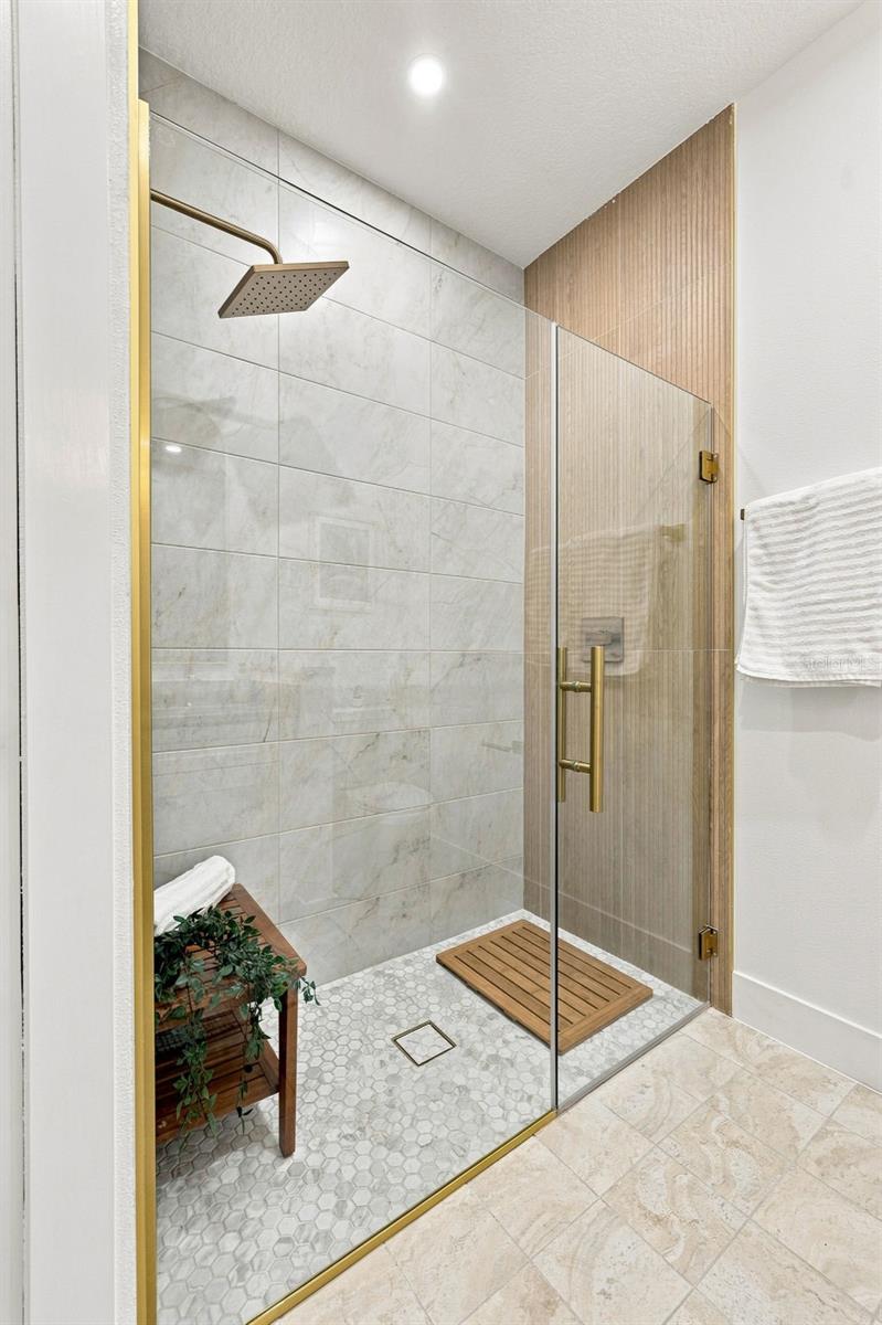 3008 E OSBORNE AVE — photo 16