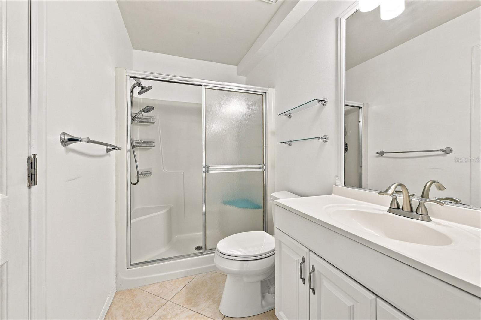 304 KELSEY WAY — photo 17