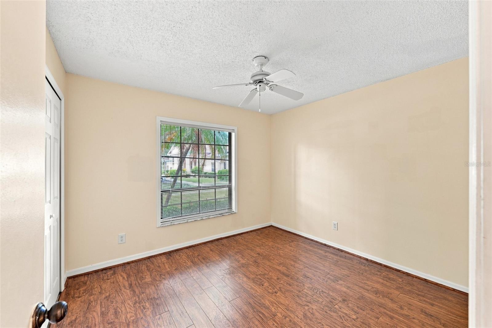 304 KELSEY WAY — photo 20