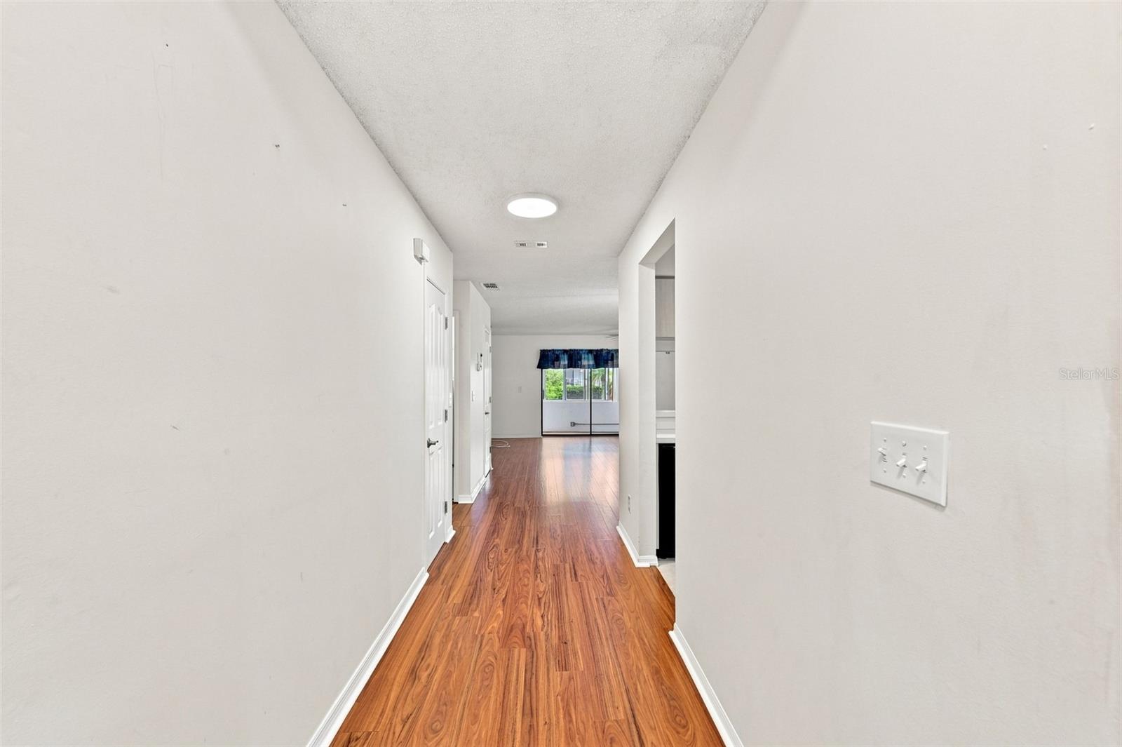 304 KELSEY WAY — photo 18