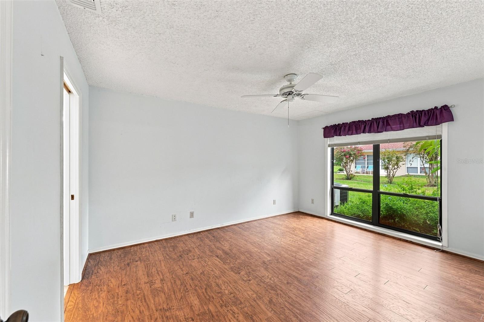 304 KELSEY WAY — photo 12