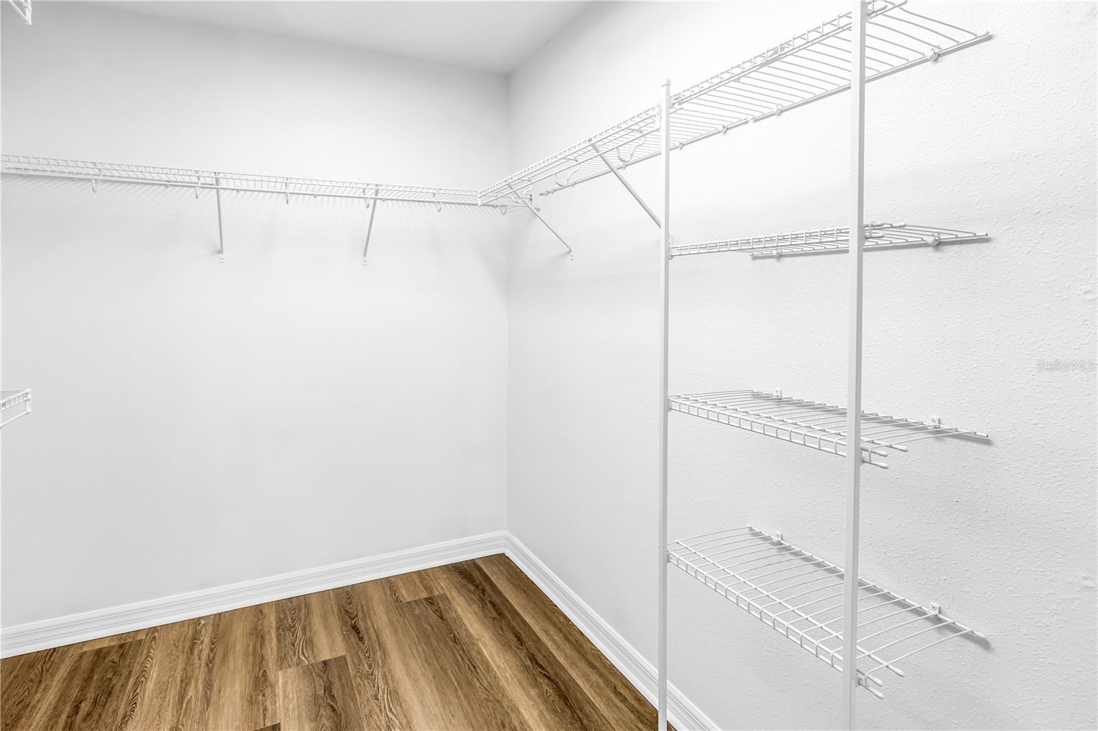 9715 BAY GROVE LN — photo 25