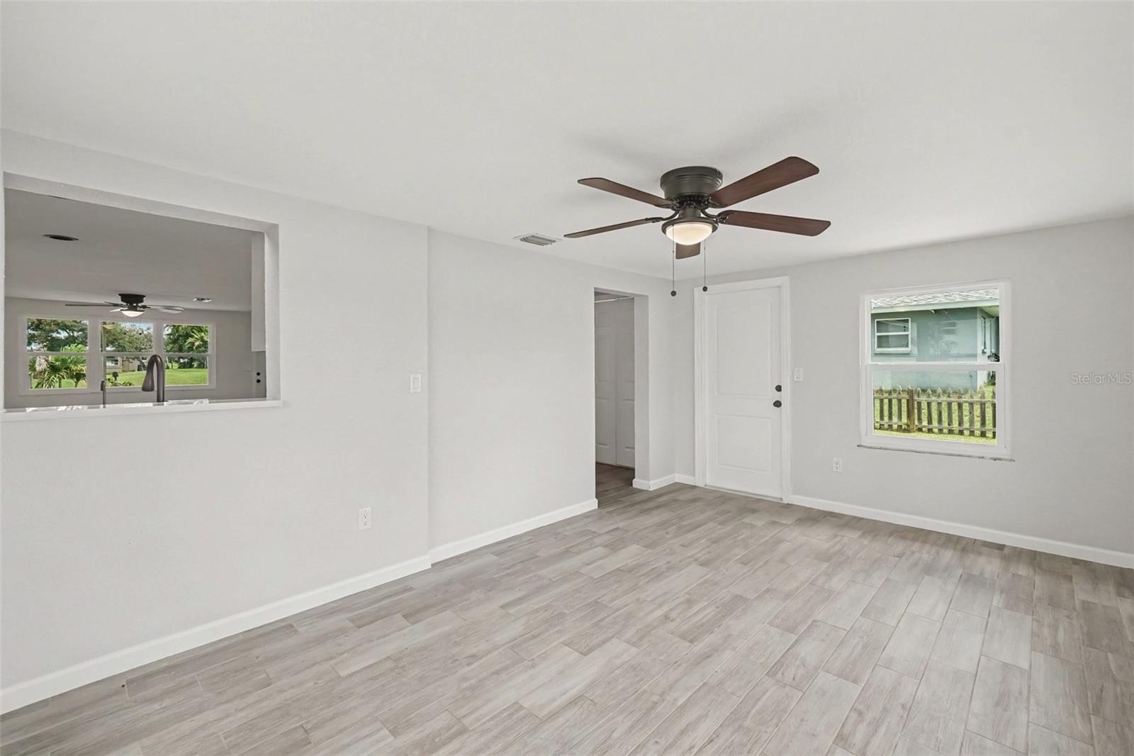 305 SHELL RD — photo 23