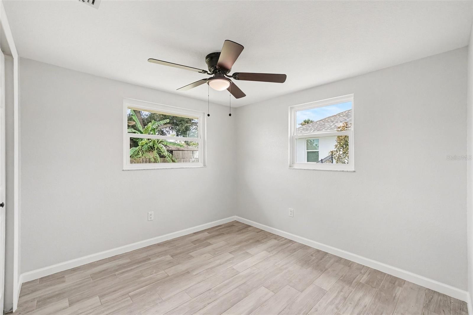 305 SHELL RD — photo 32