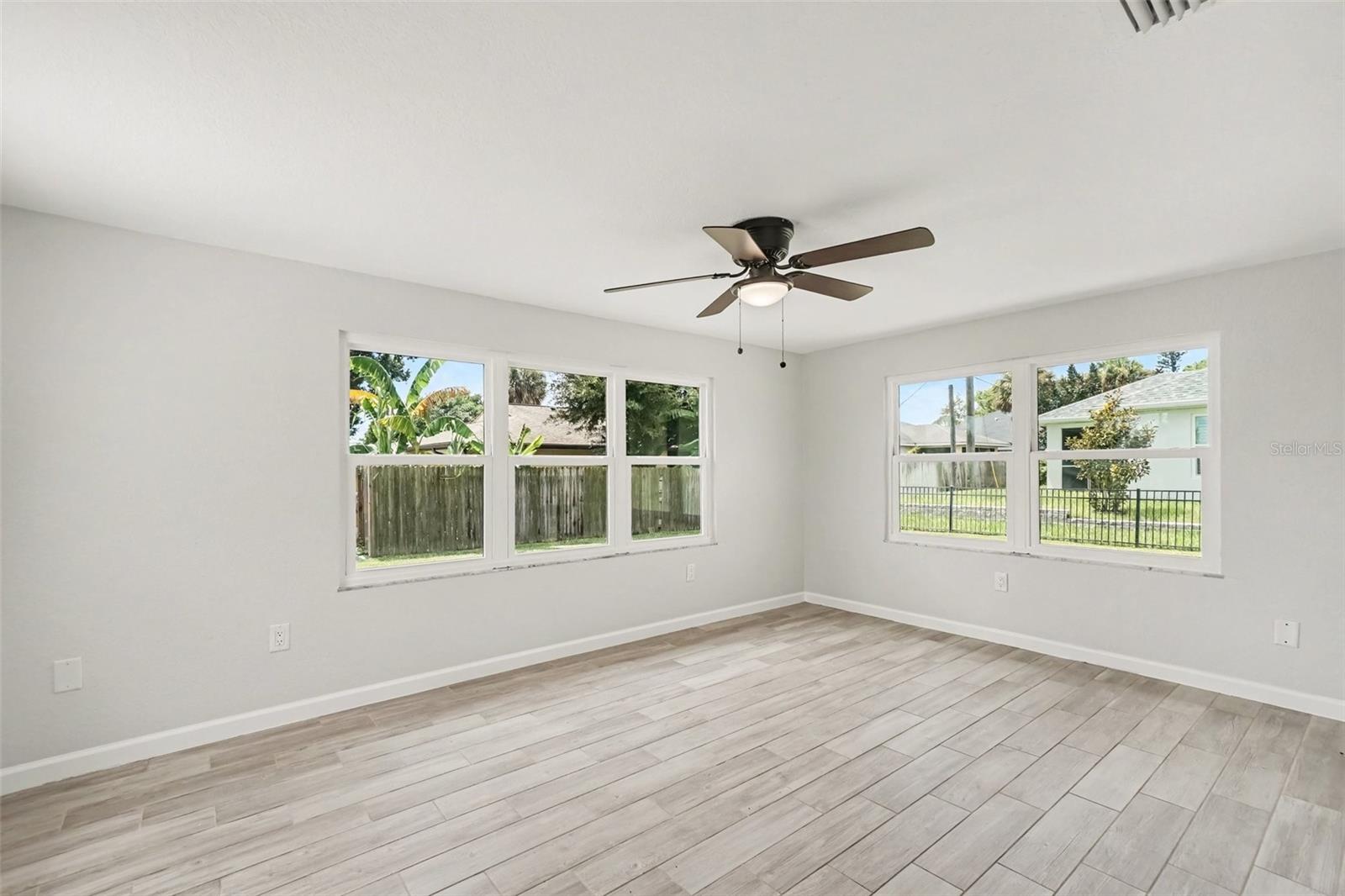 305 SHELL RD — photo 21