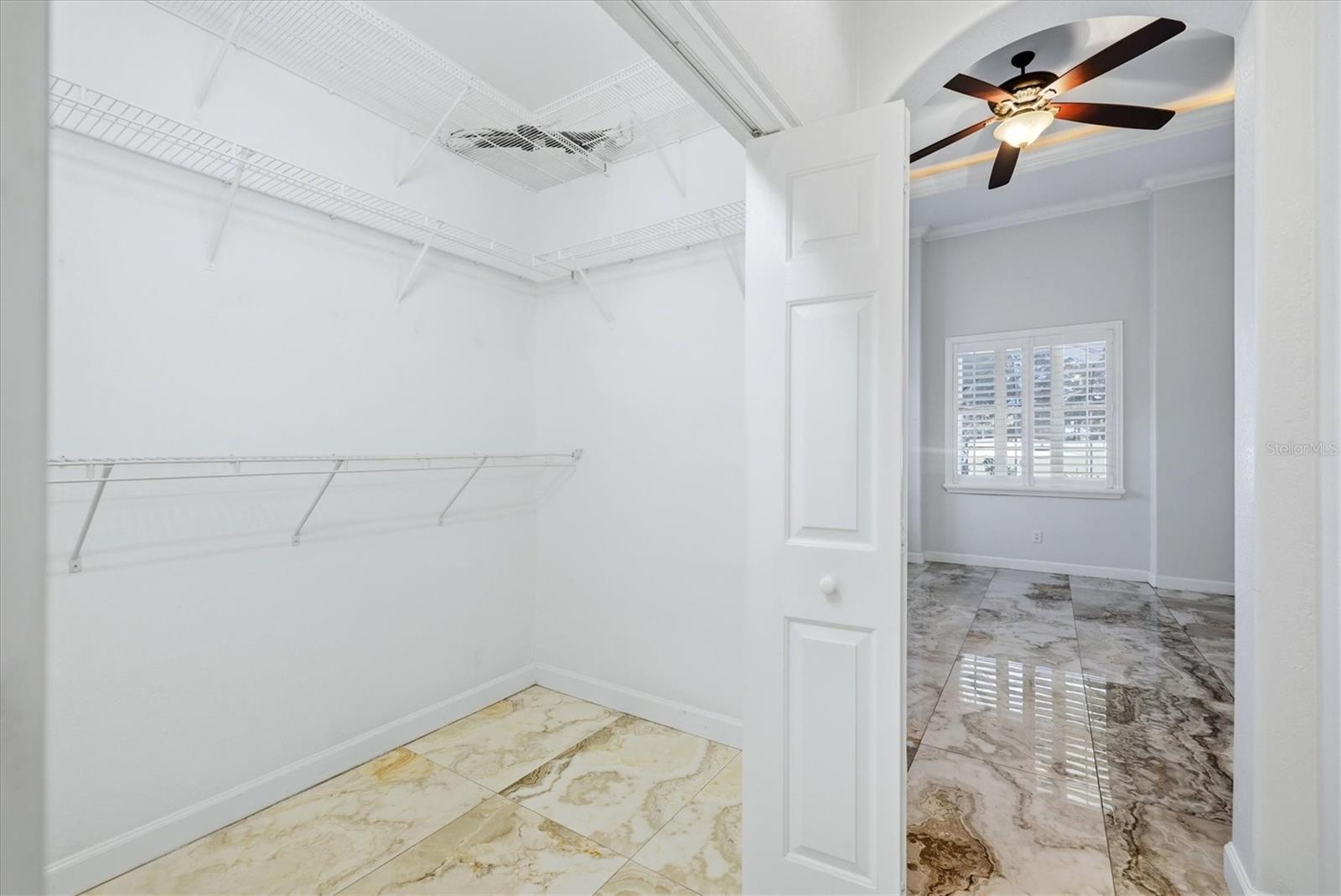 262 MONTELLUNA DR — photo 17
