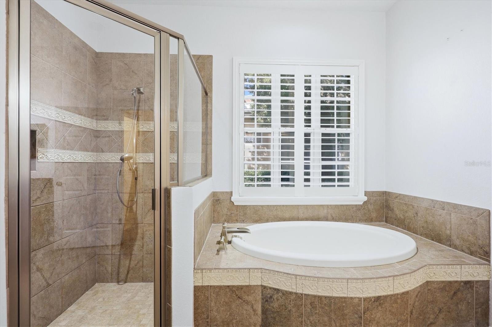 262 MONTELLUNA DR — photo 18