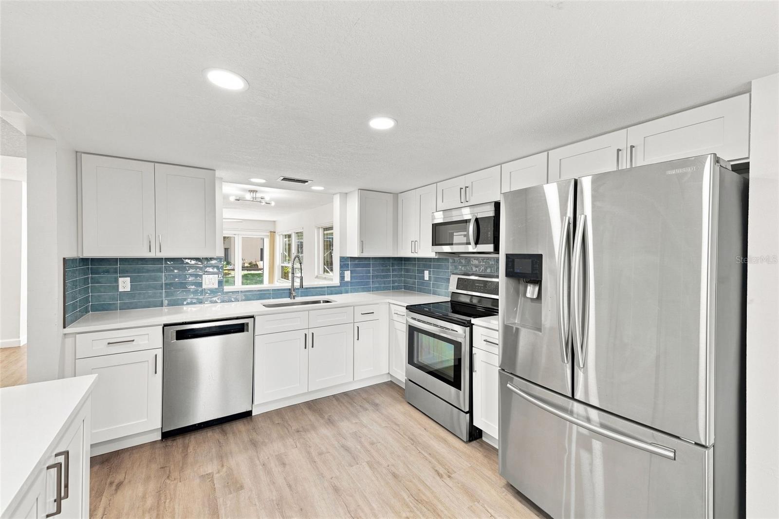 700 STARKEY RD #311 — photo 3