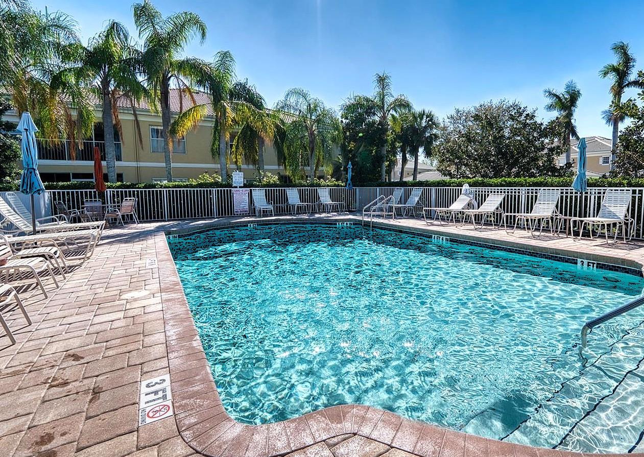 6318 GRAND OAK CIR #201 — photo 43